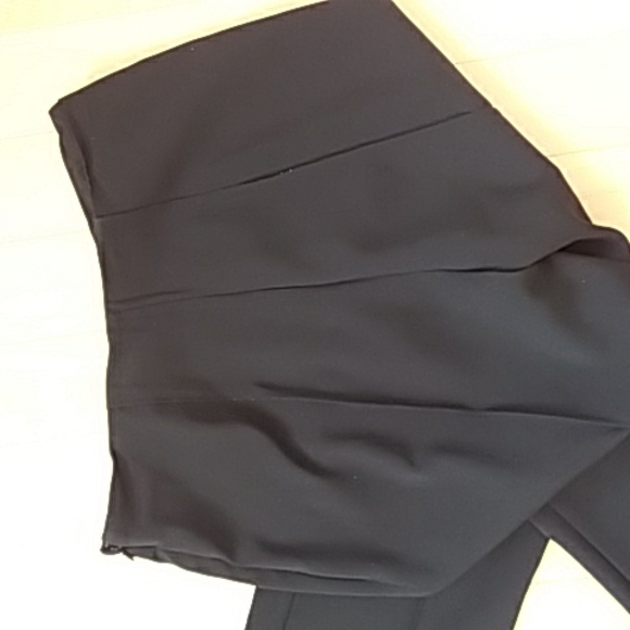 H Halston pant - Picture 5 of 9